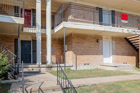 5055 Ridglea Lane 1105 Fort Worth TX 76116