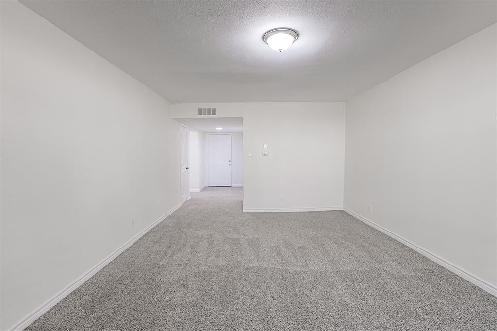 5055 Ridglea Lane 1105