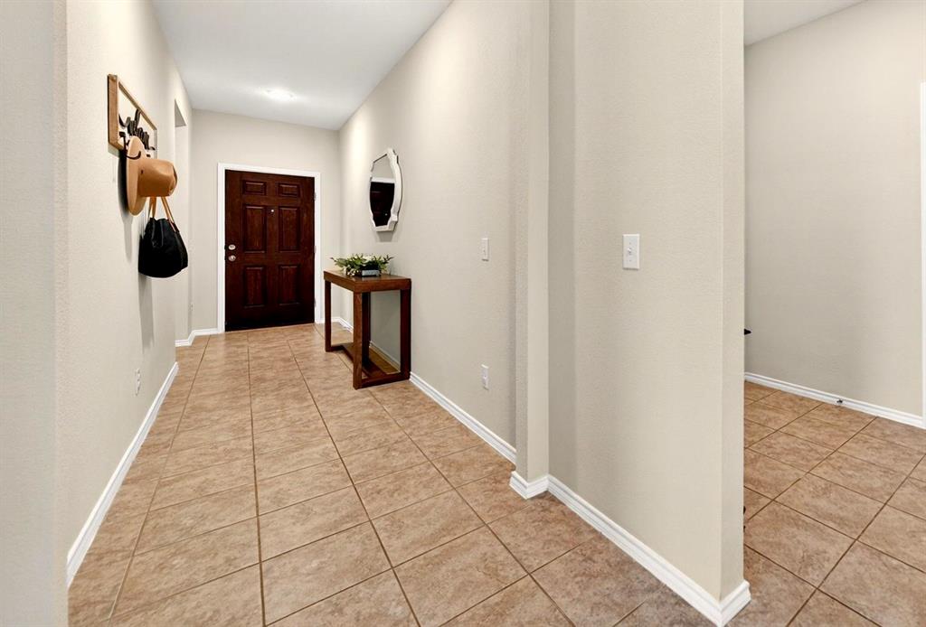 833 Lemongrass Court