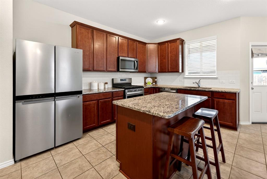 833 Lemongrass Court