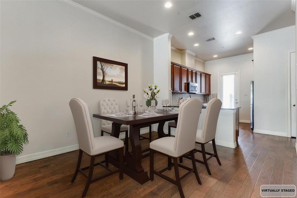 820 Lake Vista Place