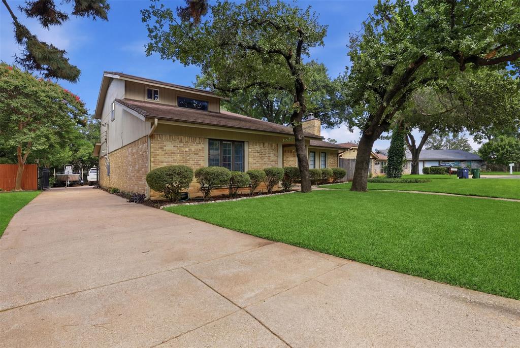 Photo of 1605 Celeste Court, Arlington, TX 76012 (MLS # 21299690)