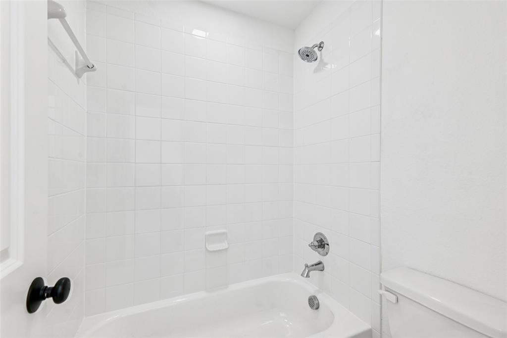 Castle Hills Ph 10 Lewisvil - Residential