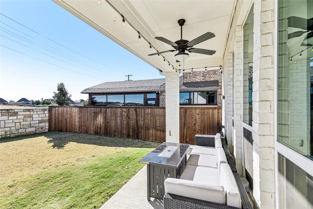 Castle Hills Ph 10 Lewisvil - Residential