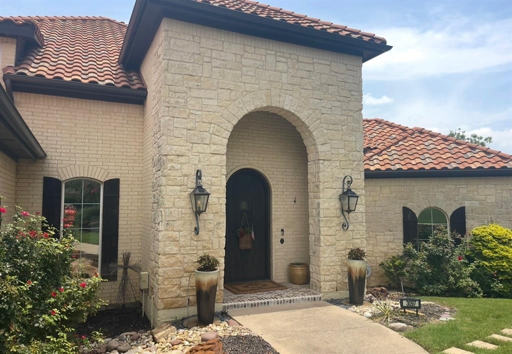 3097 Whispering Oaks Drive