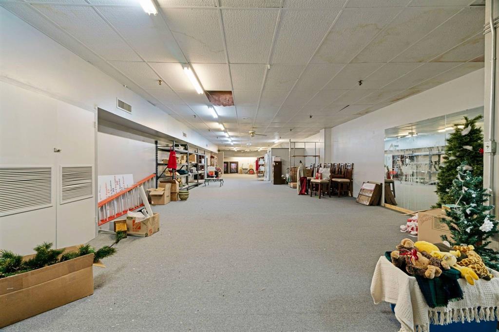 City of Paris - Commercial Sale