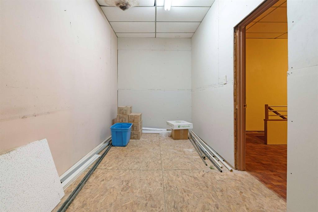 City of Paris - Commercial Sale