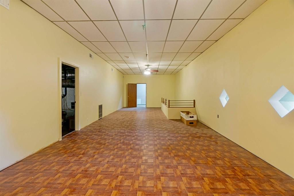 City of Paris - Commercial Sale