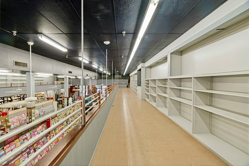 City of Paris - Commercial Sale