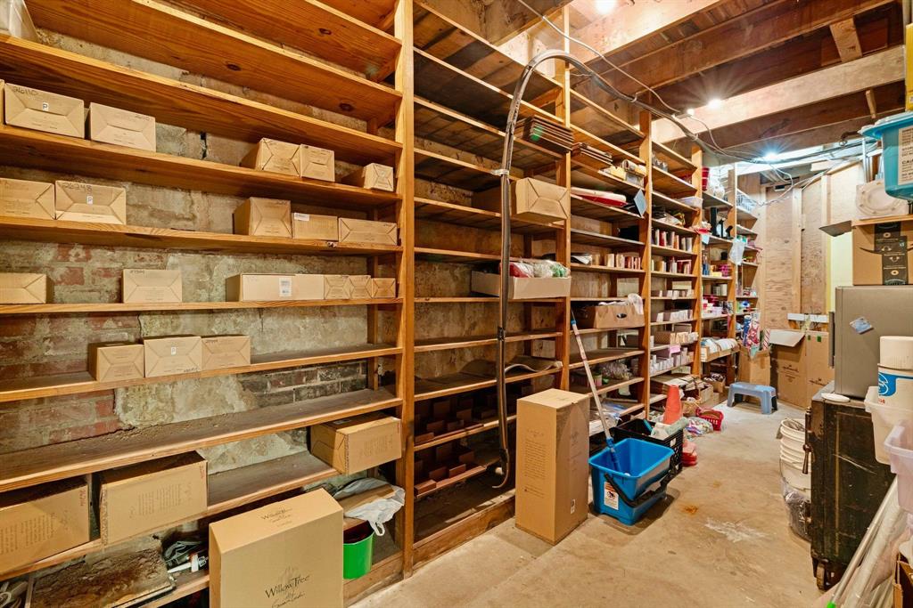 City of Paris - Commercial Sale