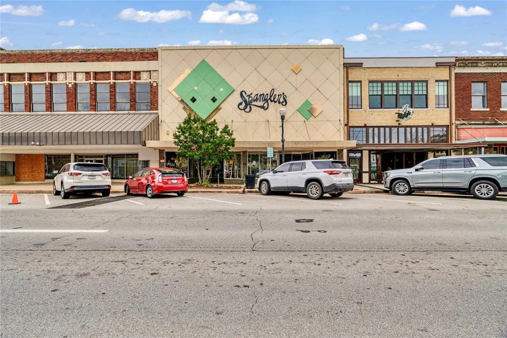 City of Paris - Commercial Sale