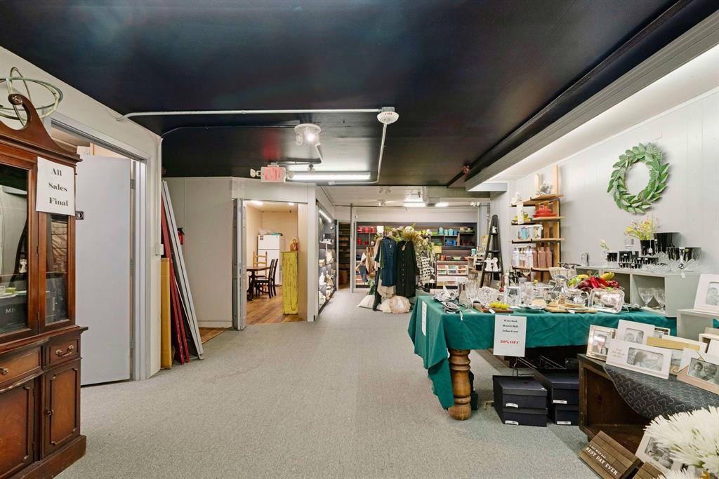 City of Paris - Commercial Sale