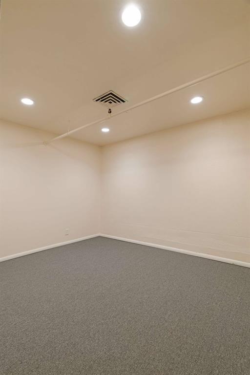 City of Paris - Commercial Sale