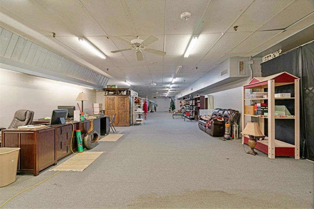 City of Paris - Commercial Sale