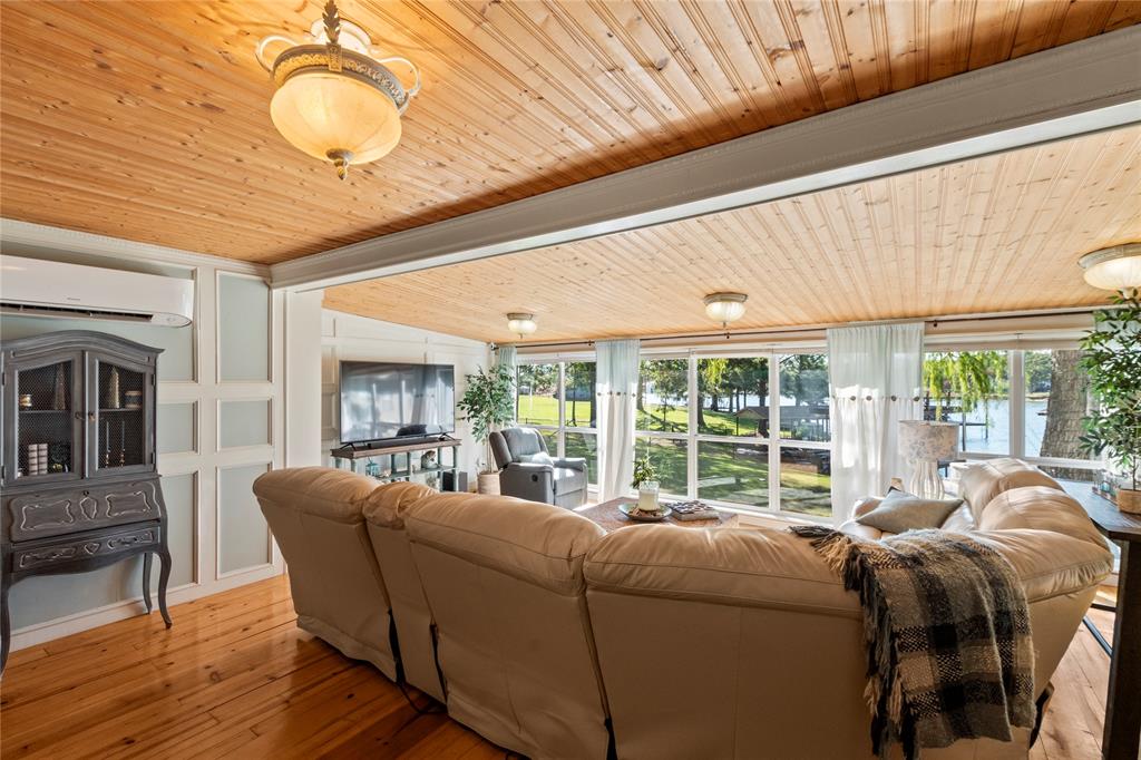 Bushwhacker Peninsula Sub - Residential