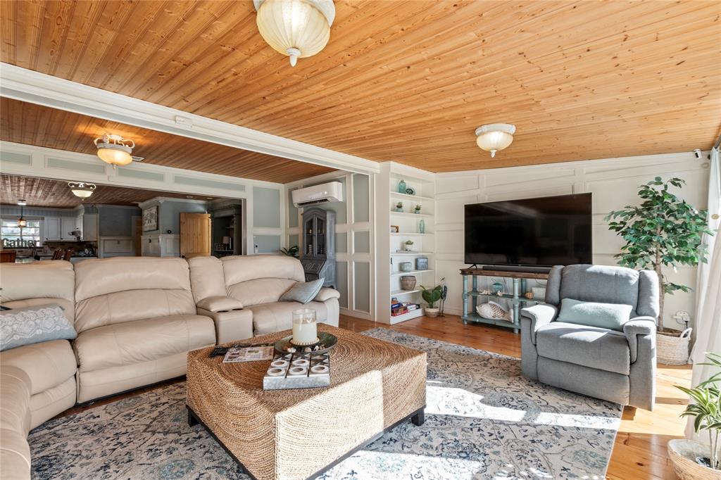 Bushwhacker Peninsula Sub - Residential