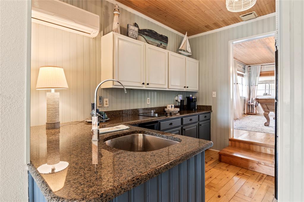 Bushwhacker Peninsula Sub - Residential