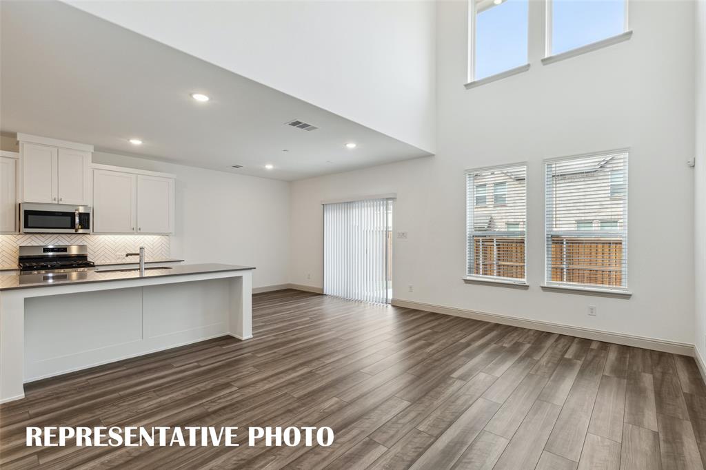3723 Pierce Lane