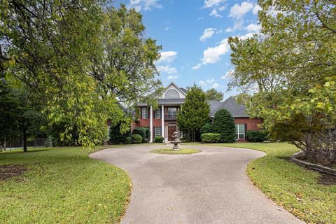 105 Woodlands Court Ovilla TX 75154