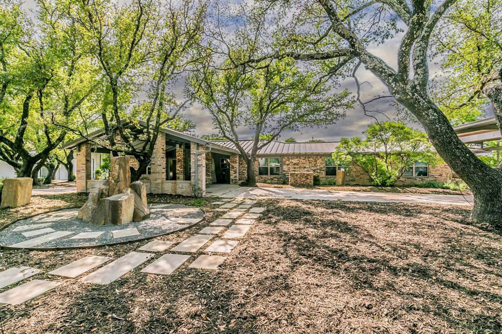 712 Squaw Creek Road