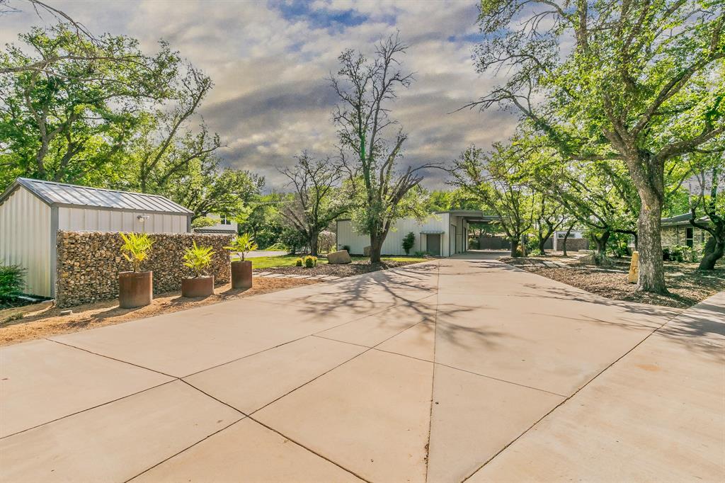 712 Squaw Creek Road