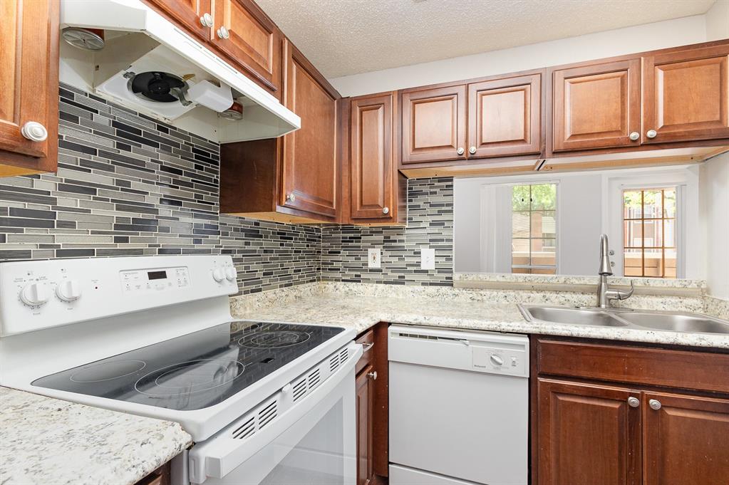 Meadows Condo - Residential