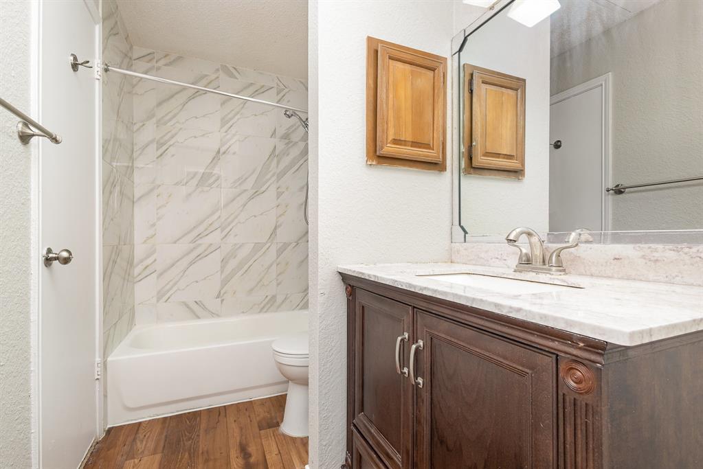 Meadows Condo - Residential