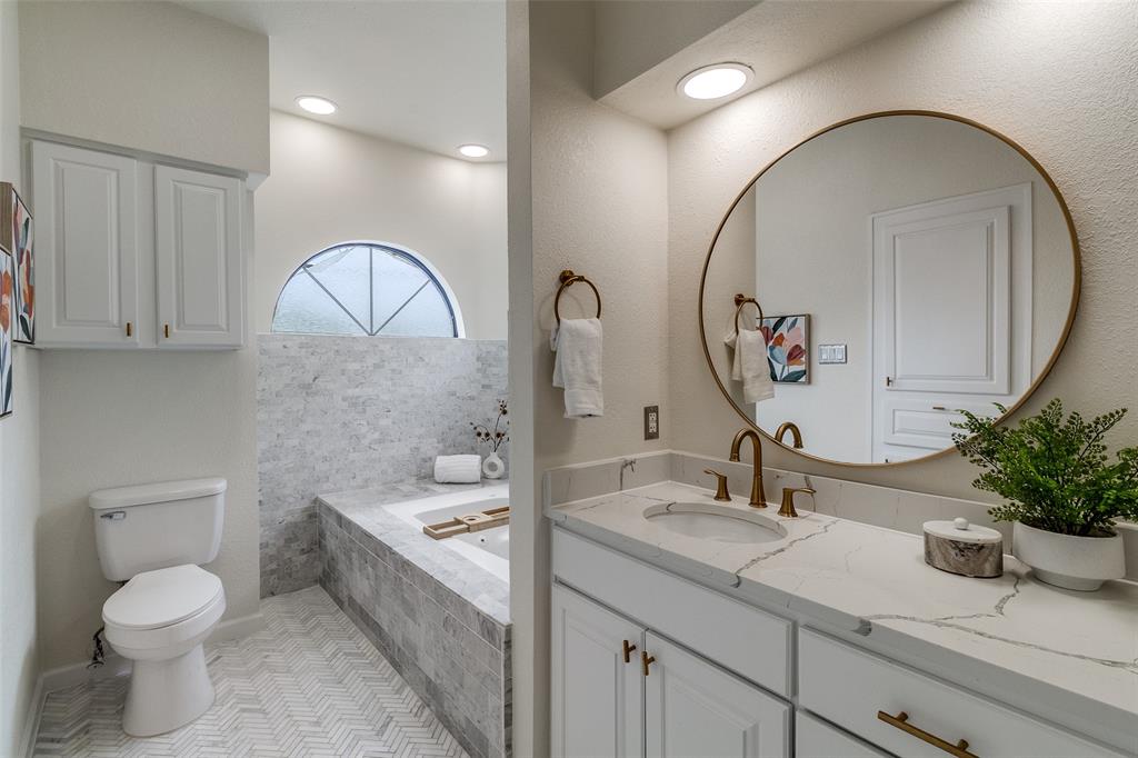 Beacon Street Living Condo - Residential