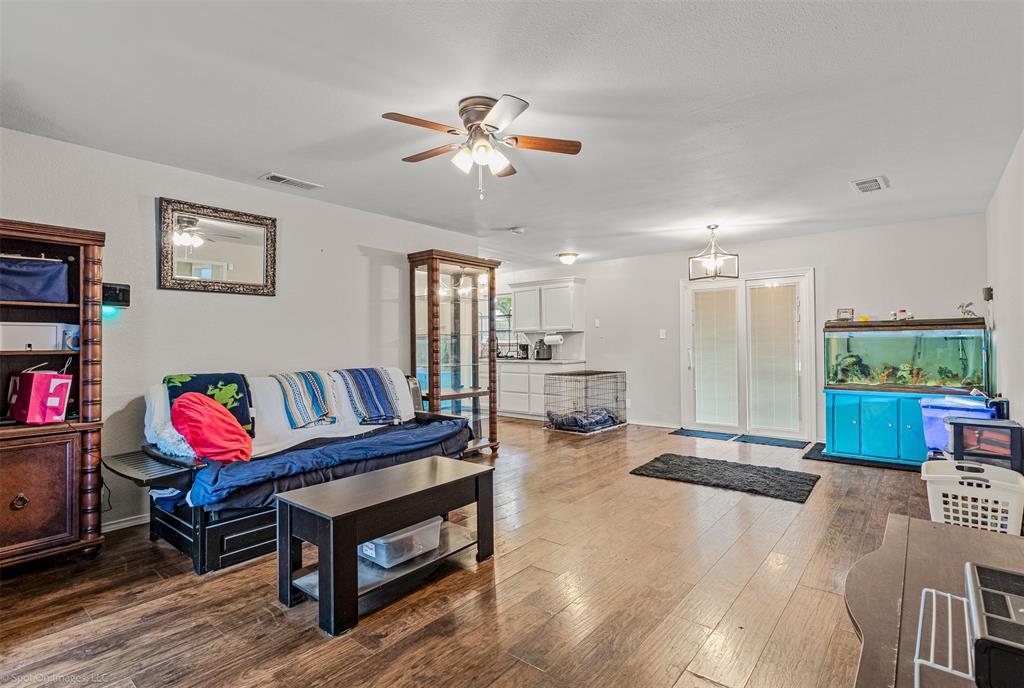 908 Meadowdale Drive