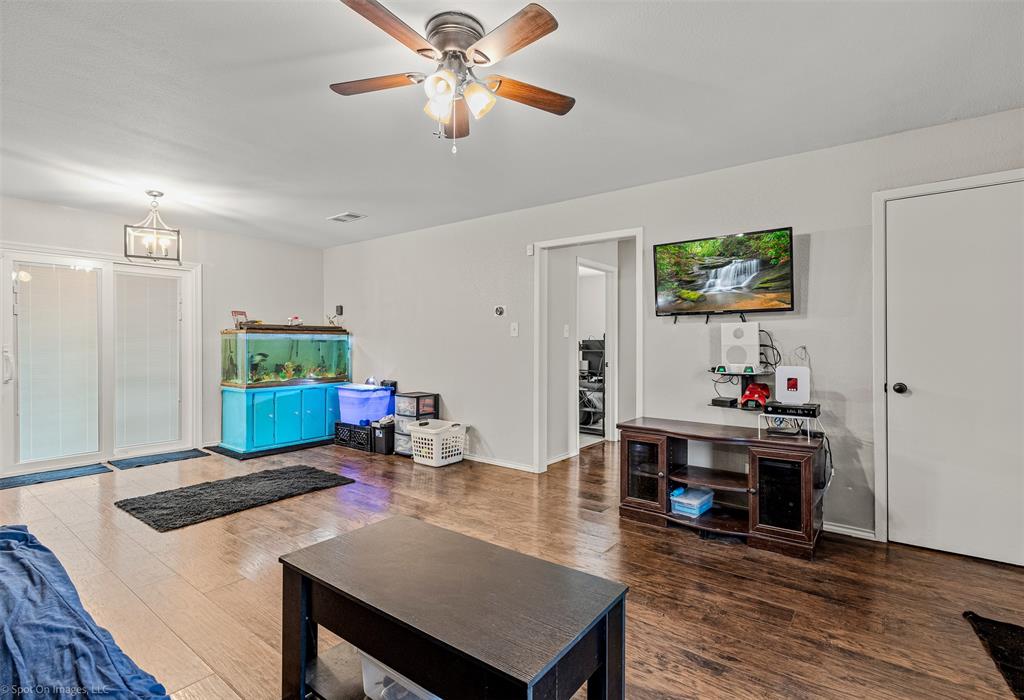 908 Meadowdale Drive
