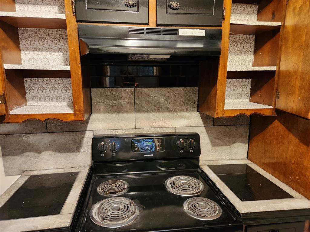 5820 Blackmore Avenue