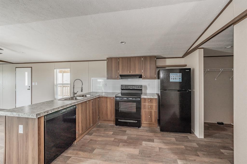 164 Ranya Loop