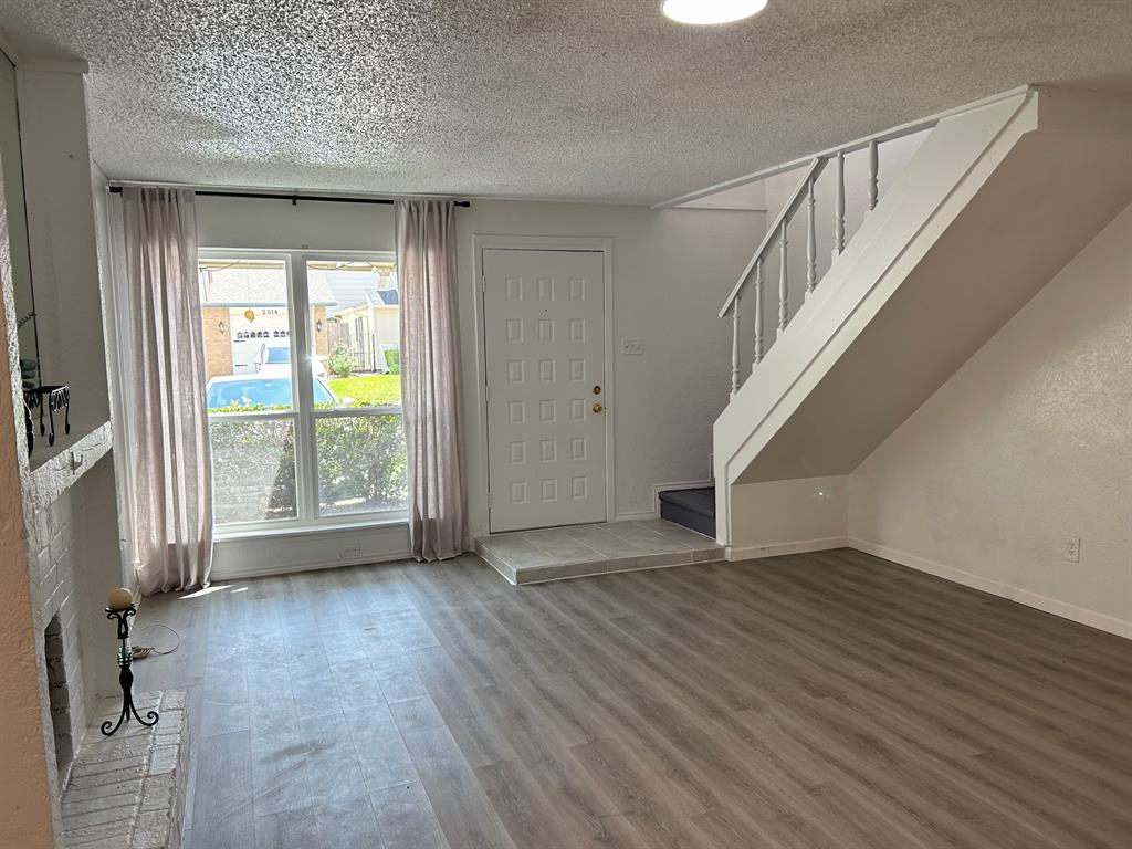 Two Worlds Apollo 01 - Residential