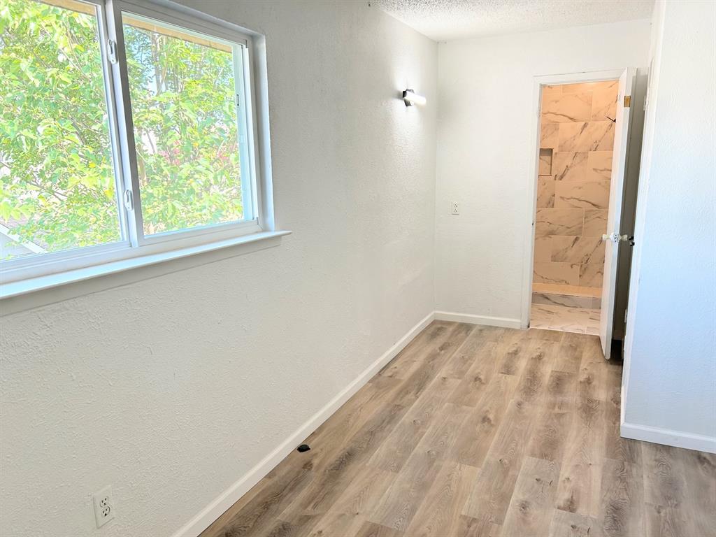 Two Worlds Apollo 01 - Residential