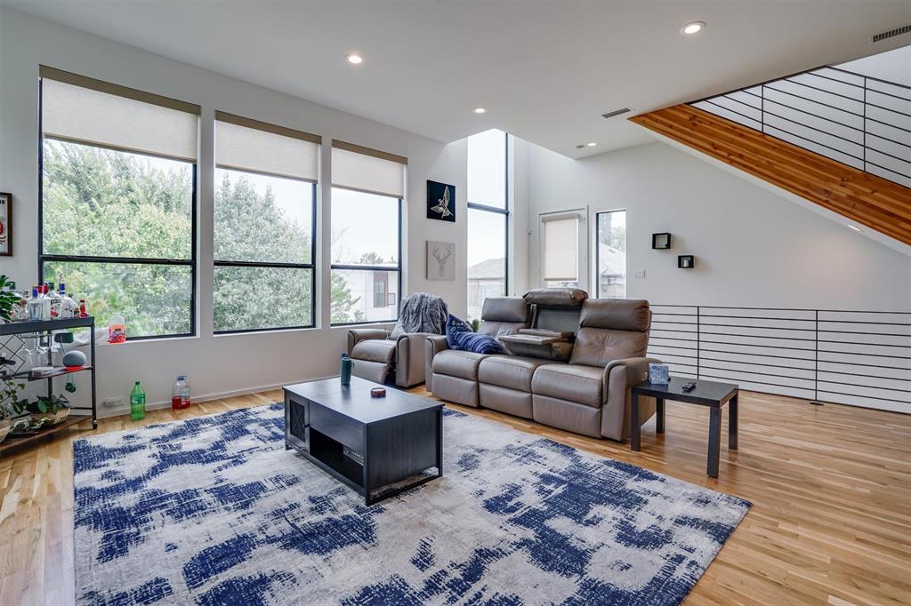 ROSS CONDOMINIUM - Residential Lease