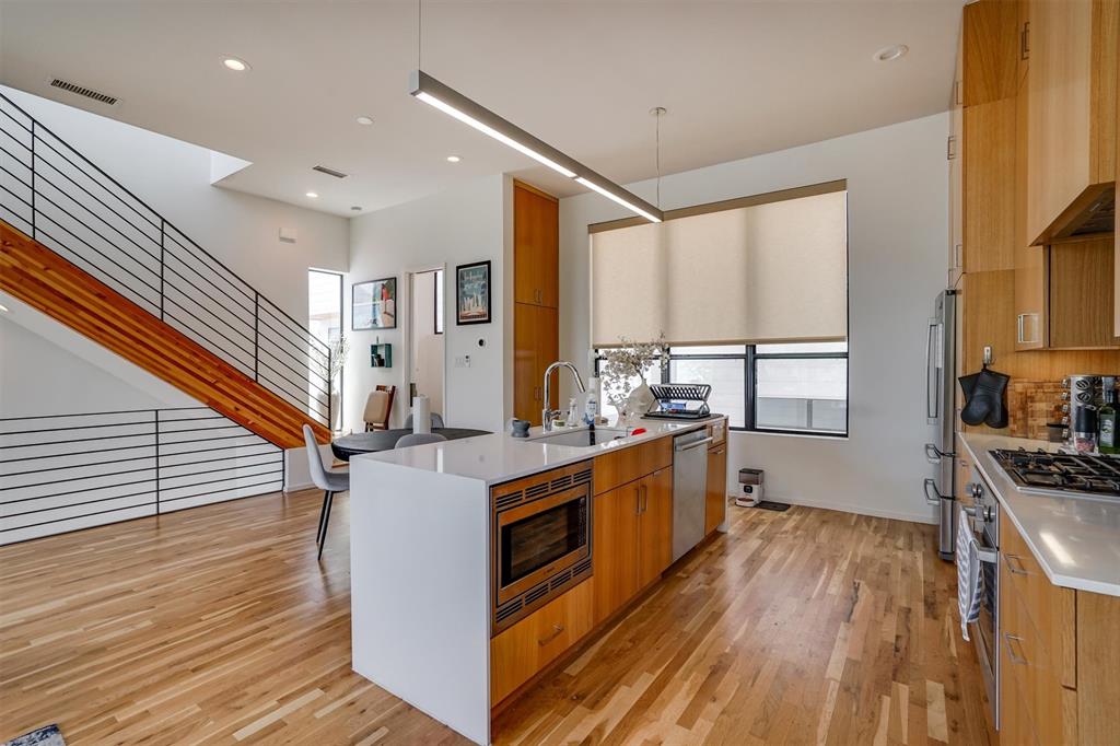 ROSS CONDOMINIUM - Residential Lease