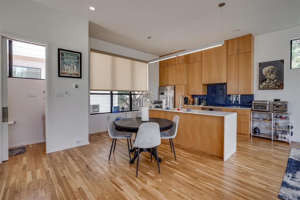 ROSS CONDOMINIUM - Residential Lease