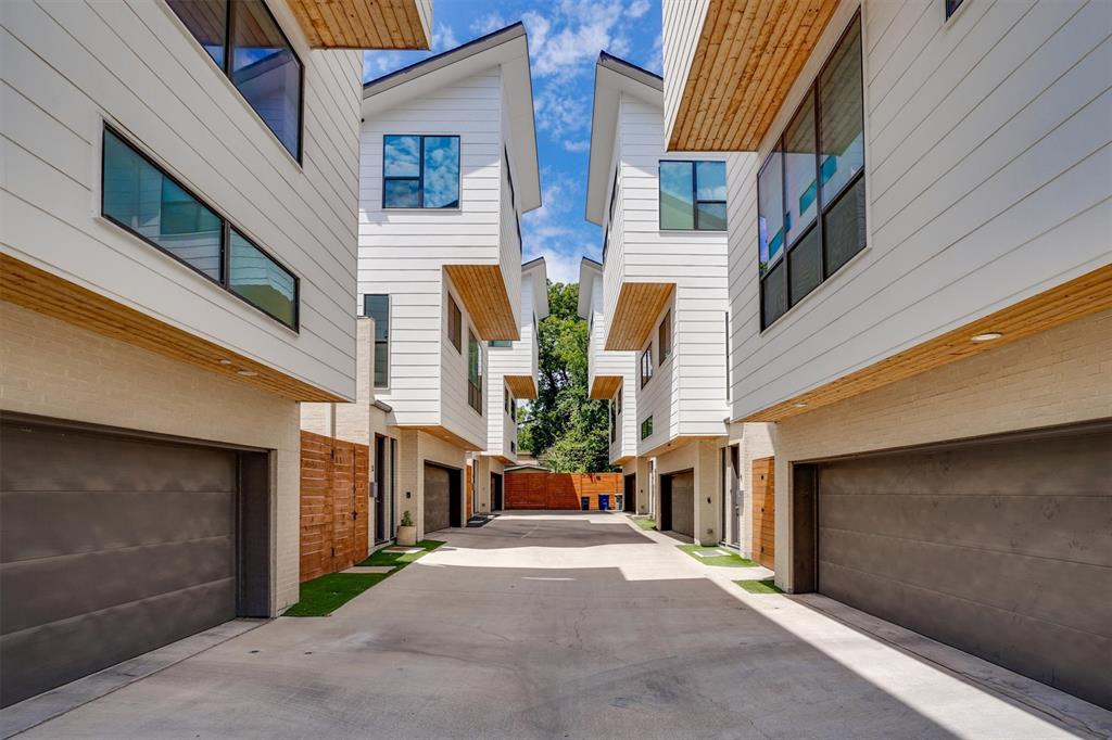 ROSS CONDOMINIUM - Residential Lease