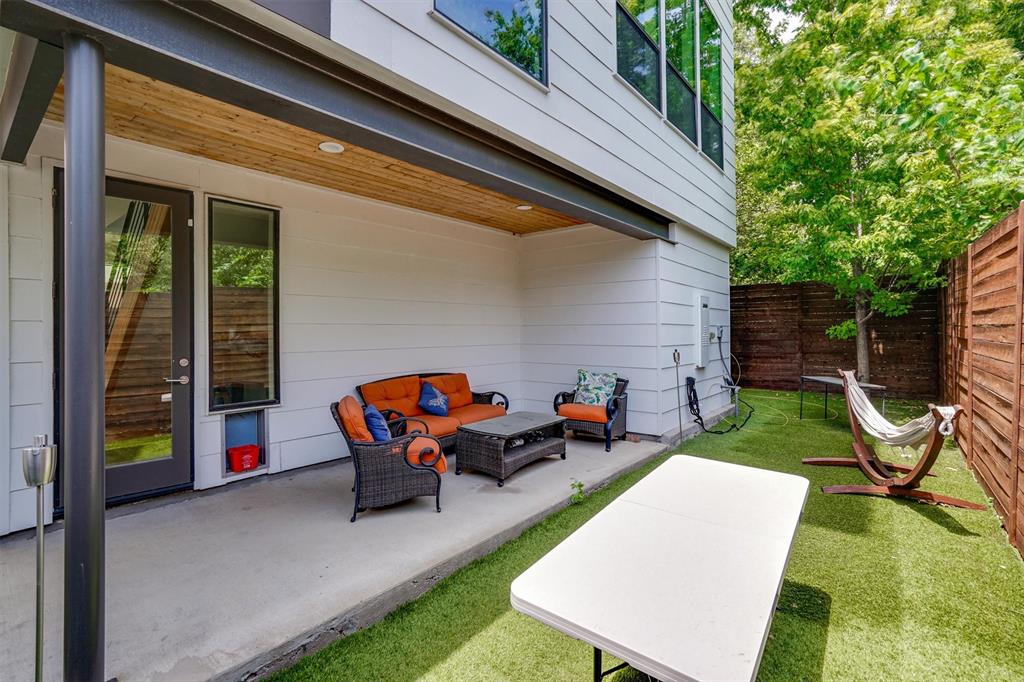 ROSS CONDOMINIUM - Residential Lease