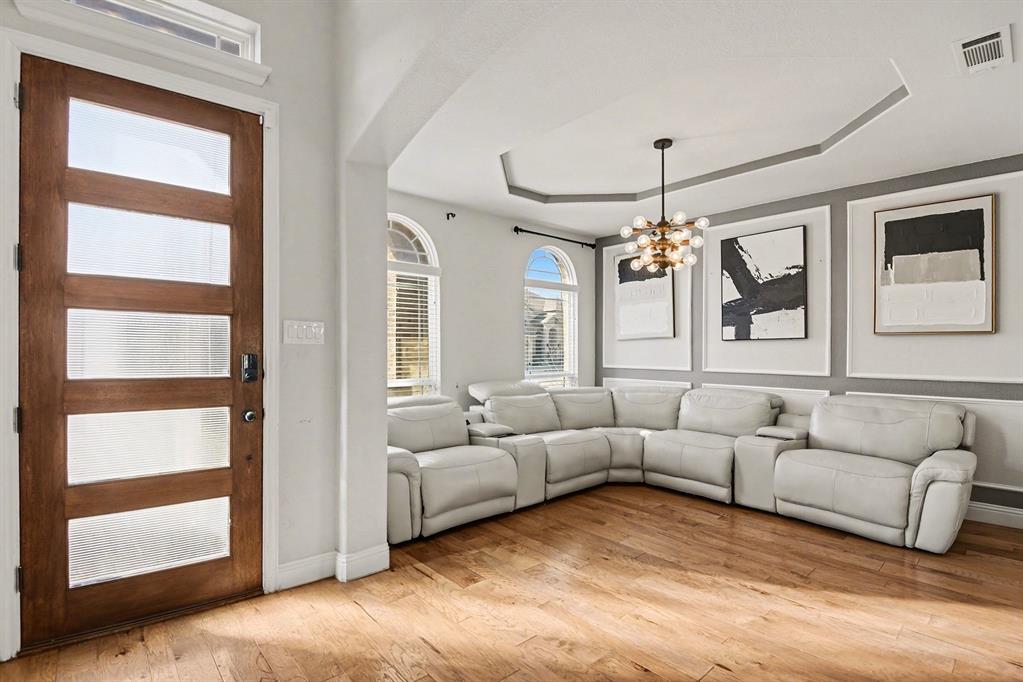 6116 Cooper Creek Street