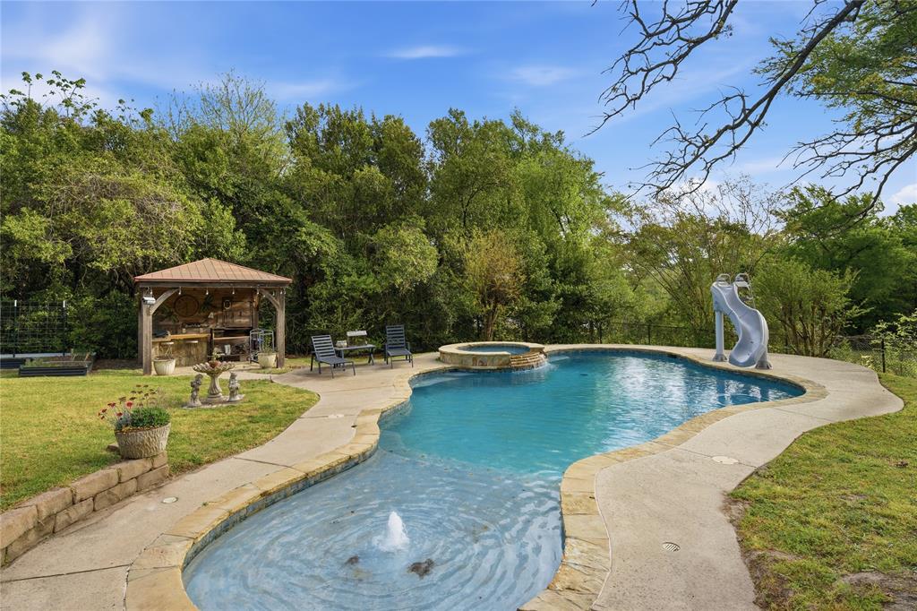 Country Club Place - Residential