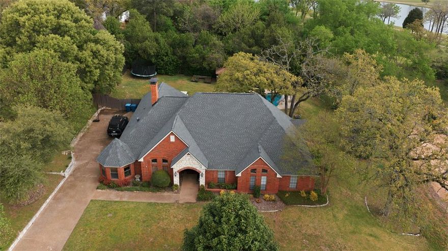 Welcome to this stunning 2,808 square foot home offering the perfect blend of comfort, space, and outdoor enjoyment. With four bedrooms and three baths, this property backs up to the Athens Country Club and provides a functional layout ideal for everyday living and entertaining.