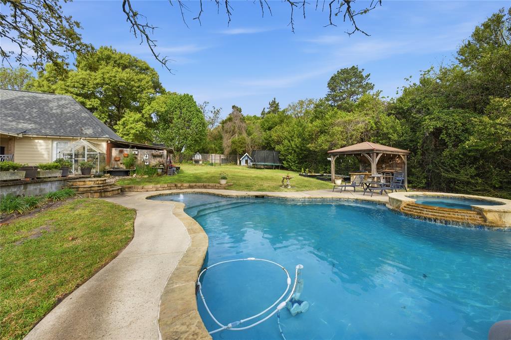 Country Club Place - Residential