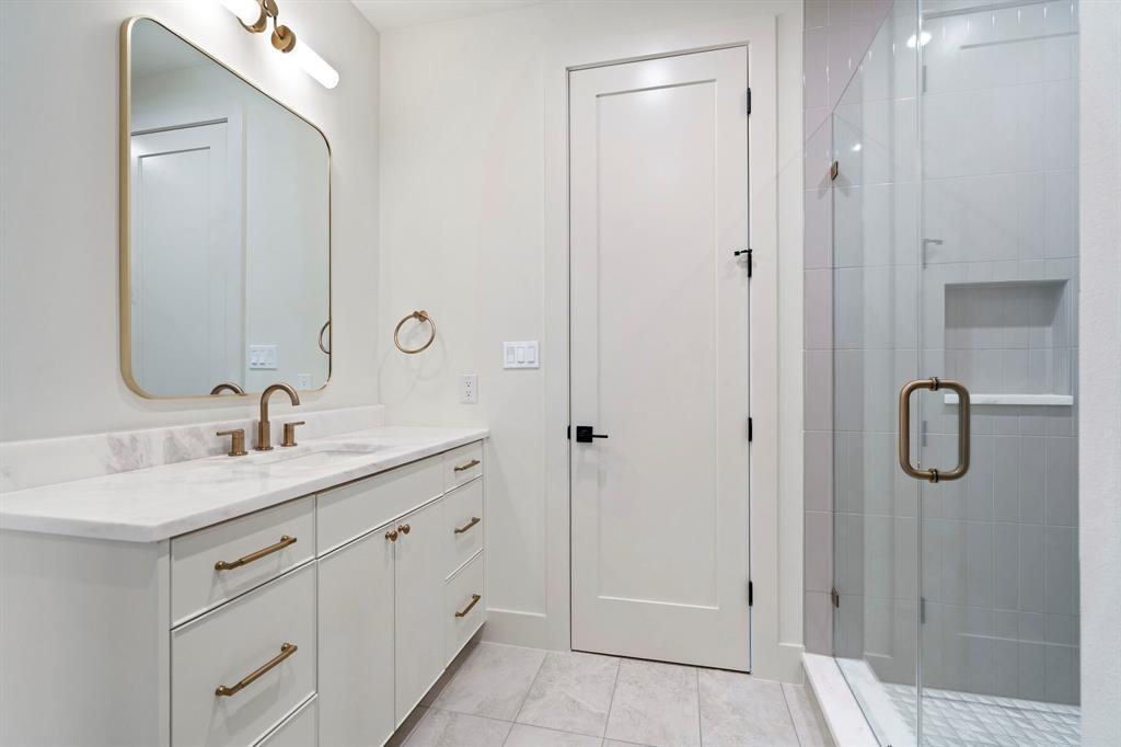 Wilshire Summit - Residential