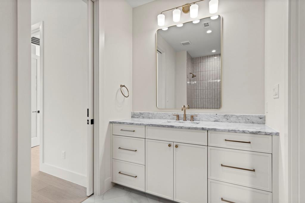 Wilshire Summit - Residential