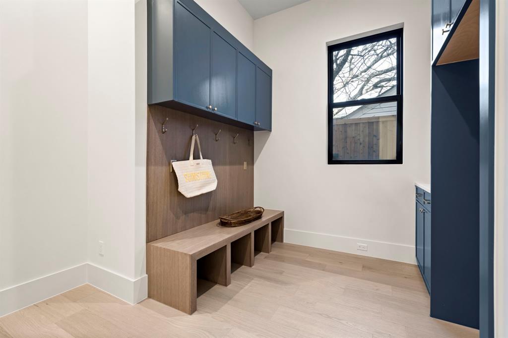 Wilshire Summit - Residential