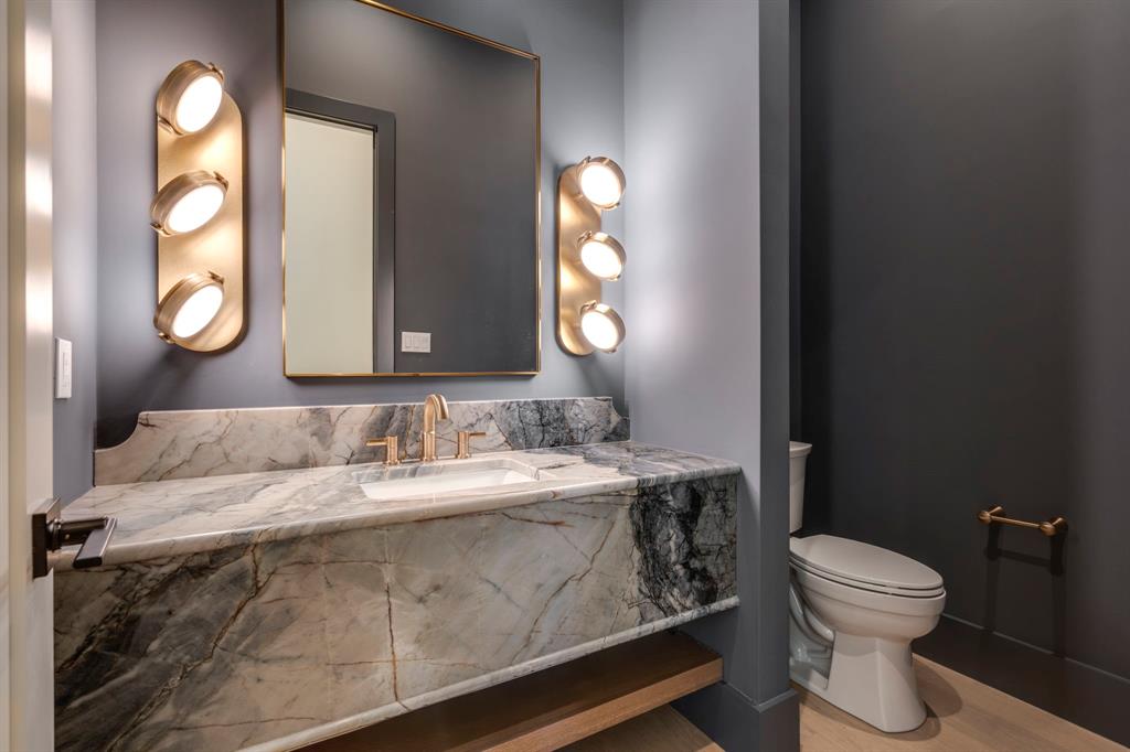 Wilshire Summit - Residential