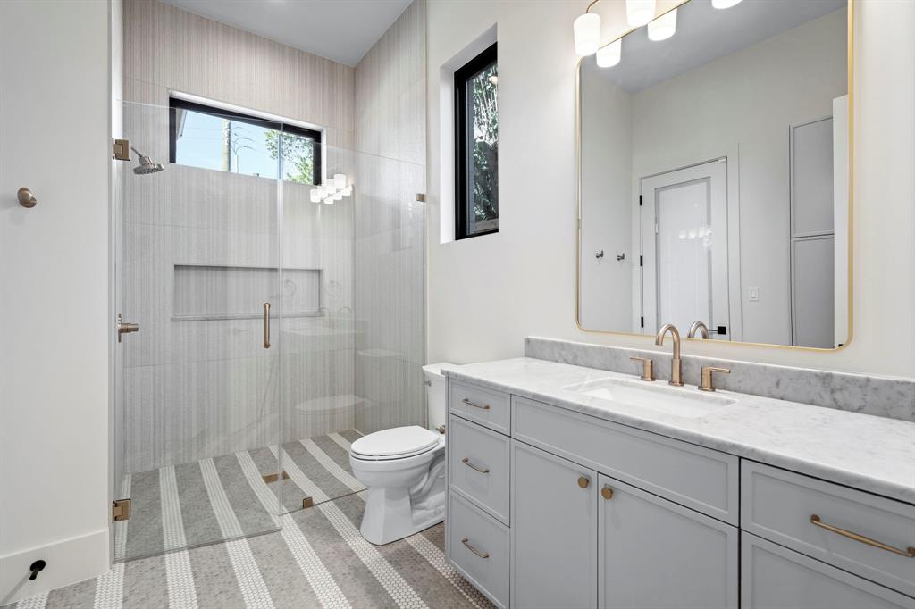 Wilshire Summit - Residential