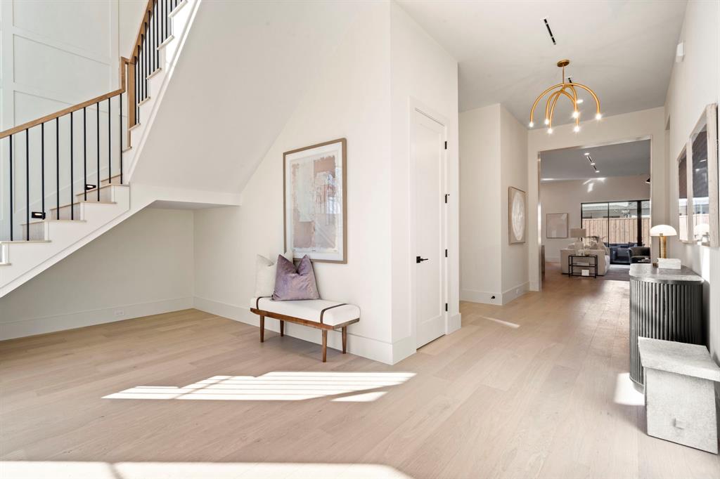 Wilshire Summit - Residential