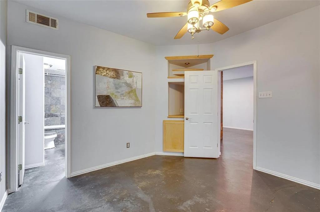 Hall Street Condo 4104 - Residential